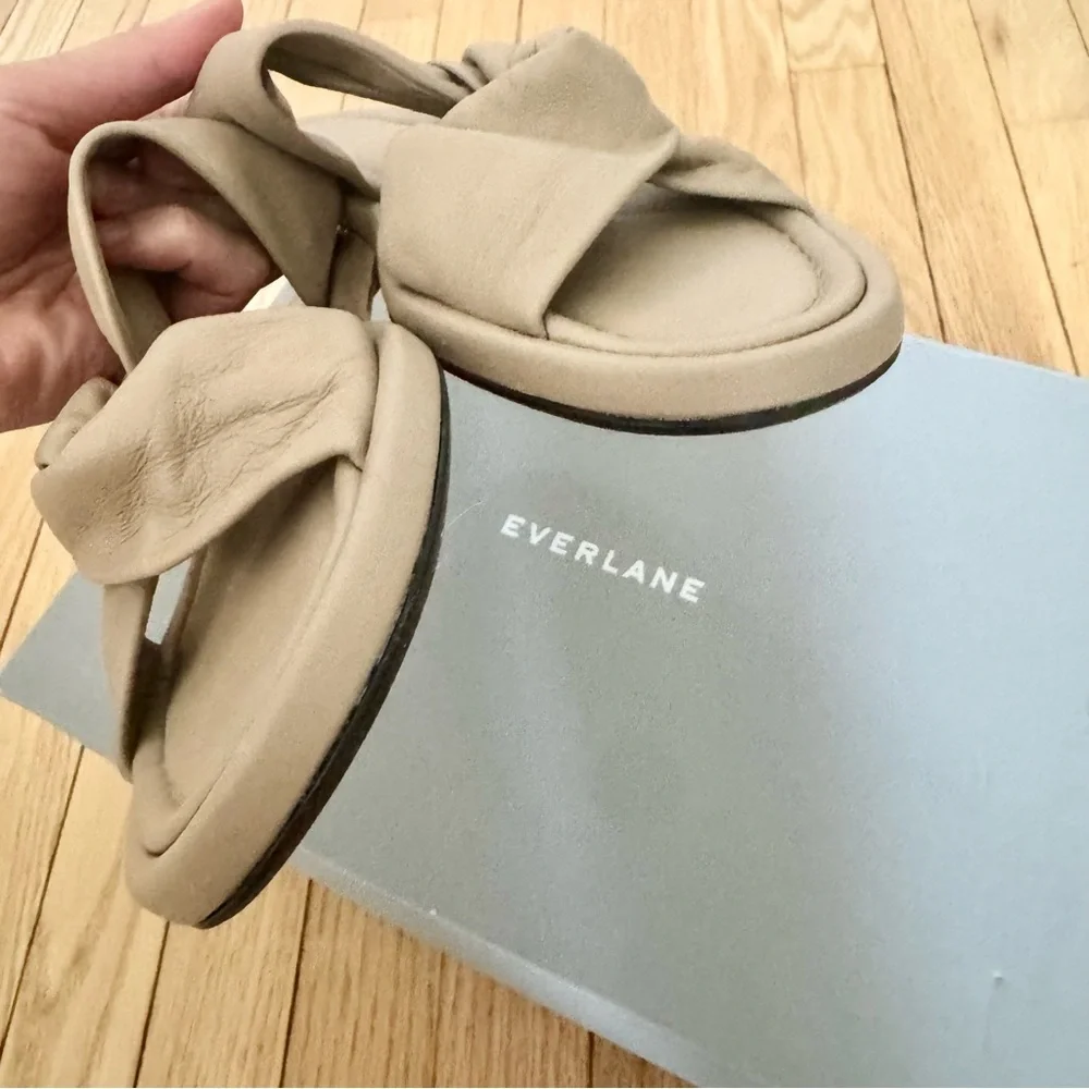 New Everlane The Day Twist Sandal